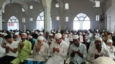 मस्जिदों में उमड़ी अकीदतमंदों की भीड़, इबादत व दुआओं से गूंजा शहर