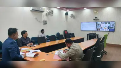 परियोजनाओं के बाधाओं को दूर कर समय पर काम करें पूरा : मुख्य सचिव