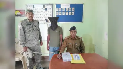 पाथरौल से साइबर आरोपी गिरफ्तार, 3.82 लाख कैश, मोबाइल व 10 सिम कार्ड बरामद