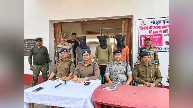 महागामा में वाहन चोरी के तीन आरोपी गिरफ्तार, चोरी का चार ऑटो बरामद