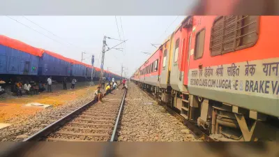 Chaibasa News : रेलवे का टॉर्चर : 4.30 घंटे में सीकेपी से टाटा पहुंची गीतांजलि एक्सप्रेस