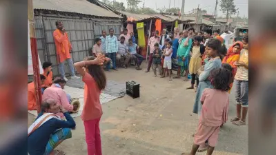 नुक्कड़ नाटक से सरकारी योजनाओं पर किया जागरूक