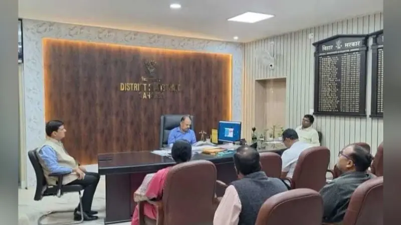 राजकीय गर्ल्स हाईस्कूल व रमेश झा महिला काॅलेज के जर्जर भवन की मरम्मत शीघ्रः डॉ अजय सिंह