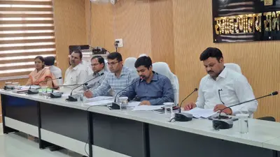 आयुक्त कार्यालय से प्राप्त परिवादों के त्वरित निष्पादन पर डीएम सख्त, समयबद्ध कार्रवाई के दिए निर्देश