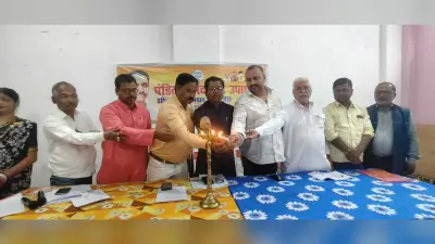 कार्यकर्ताओं को प्रशिक्षित करने का काम शुरू