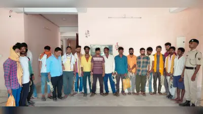 शराब बेचने व पीने के आरोप में 19 लोग गिरफ्तार