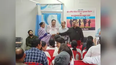 पुरुष नसबंदी अभियान में आशा ने पेश की मिसाल