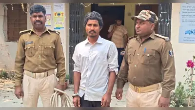 छेड़छाड़ करने के आरोप में एक, शराब पीने में दो गिरफ्तार