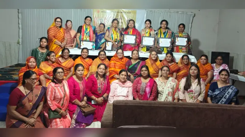समाज सेवा में अग्रणी महिलाओं को प्रेरणा सम्मान से किया गया सम्मानित