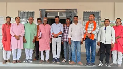पैक्स चुनाव नामांकन के अंतिम दिन अध्यक्ष पद पर छह अभ्यर्थियों ने नामांकन किया