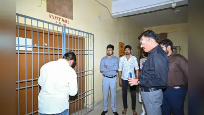 Deoghar News : वेयर हाउस में सुरक्षा व निर्वाचन मानकों की जांच