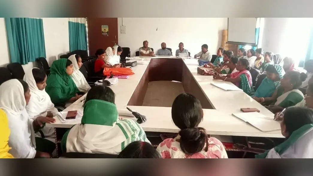 राष्ट्रीय कुष्ठ उन्मूलन अभियान में सहिया को दिया गया प्रशिक्षण
