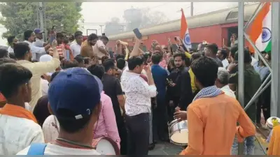 यूपीएससी में 625वां रैंक लाकर मोहनिया पहुंचे नूर आलम का भव्य स्वागत