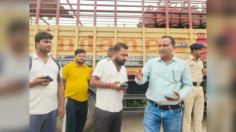 रसोई गैस की कालाबाजारी करने वालों पर होगी कार्रवाई : एसडीओ
