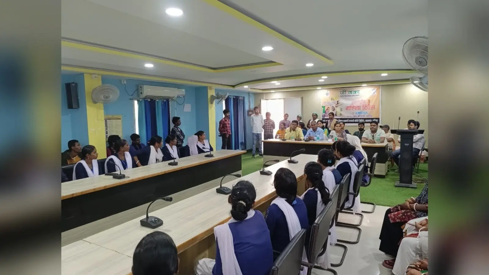 अंतरराष्ट्रीय महिला दिवस पर जीविका को किया सम्मानित