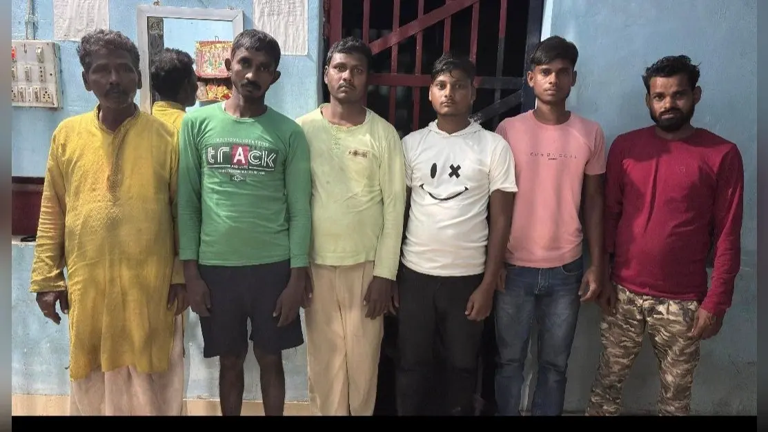 फलका में सरपंच पुत्र सहित छह शराबी धराया