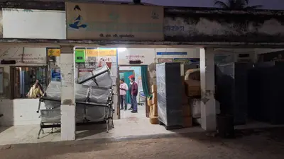 पीएचसी में में उपस्कर रखने तक की जगह नहीं