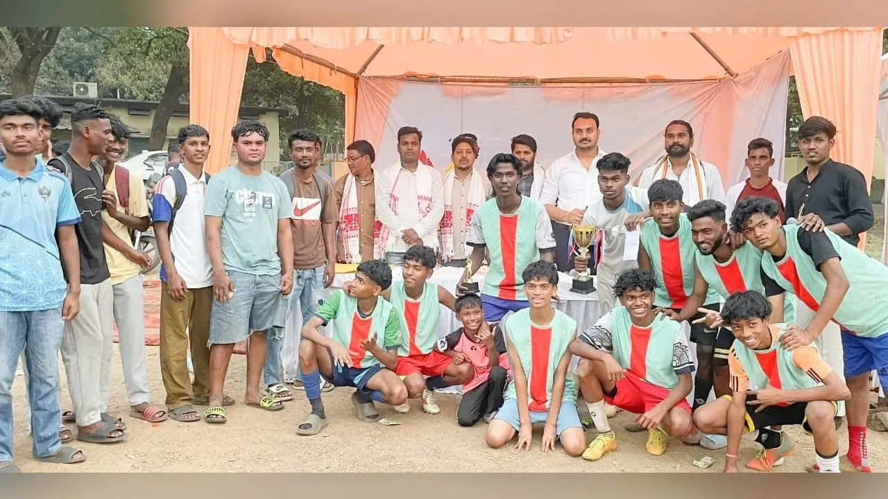 One day football tournament at sidgoda cinema maidan : मोहित जूनियर बर्मामाइंस की टीम बनी चैंपियन
