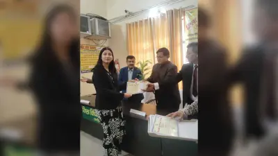 उत्कृष्ट प्रदर्शन करने वाली महिलाओं को प्रभारी प्रधान जिला जज ने किया सम्मानित