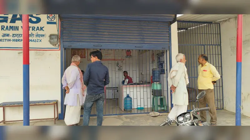गैस सिलिंडर की कीमतें बढ़ीं, ग्राहक परेशान
