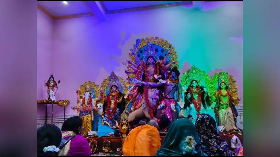 मां त्रिपुरसुंदरी मंदिर में नवमी पर हुई सिद्धिदात्री की पूजा, भक्तों ने की मंगलकामना