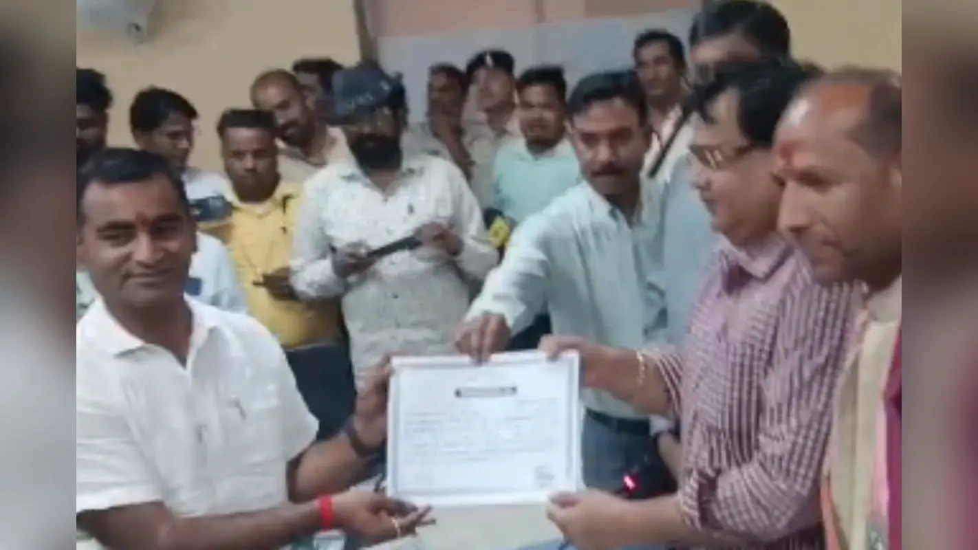 हजारीबाग को मिला नया डिप्टी मेयर: अविनाश यादव ने 22 वोट लाकर मिताली रश्मि को दी शिकस्त