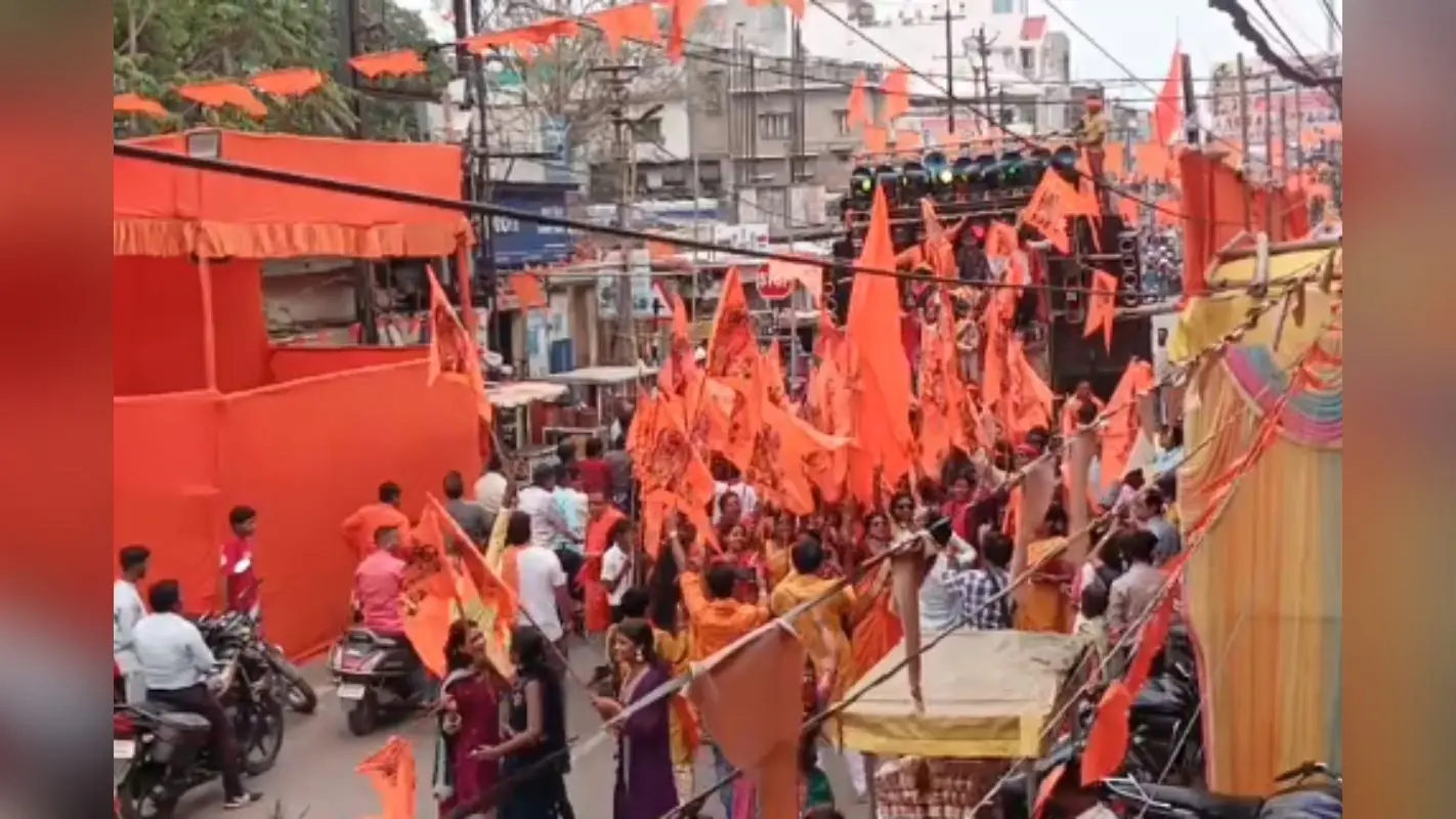 हजारीबाग के ‘बड़ा अखाड़ा’ में नेपाल और पंजाब के पहलवानों का दिखा दम: रामनवमी पर दंगल बना आकर्षण का केंद्र