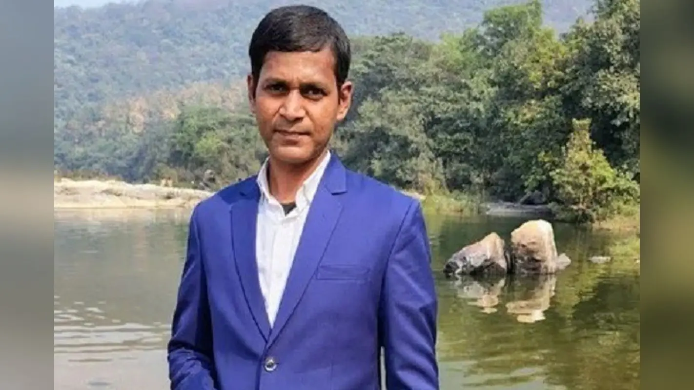 जमशेदपुर के को-ऑपरेटिव कॉलेज के शिक्षक का शव क्वार्टर से बरामद, मौत की गुत्थी सुलझाने में जुटी पुलिस