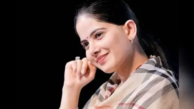 मोबाइल और सोशल मीडिया बना रहे हैं आपको कमजोर? जानिए जया किशोरी जी का चेतावनी भरा संदेश