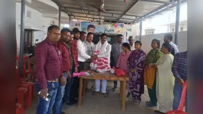Ranchi: मनरेगाकर्मियों ने कांके विधायक को सौंपा मांगपत्र, लगाई मदद की गुहार