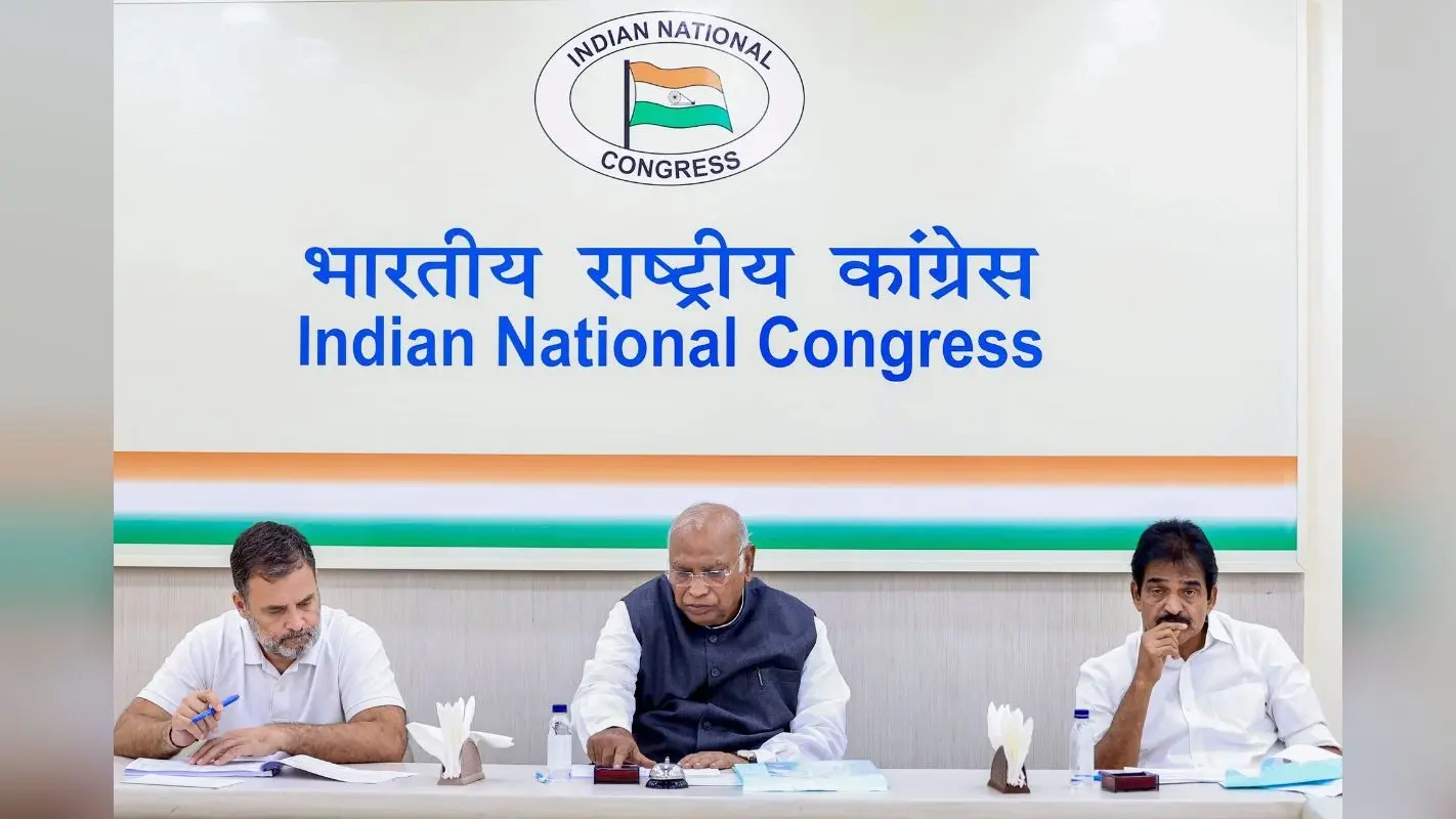 केरल विधानसभा चुनाव: सनी जोसेफ, चांडी ओम्मन लडेंगे चुनाव, कांग्रेस ने जारी की 55 उम्मीदवारों की पहली सूची