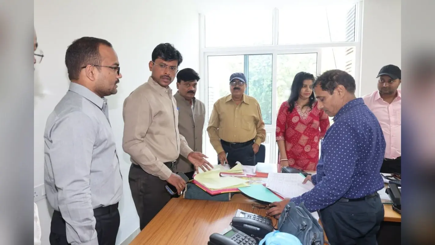 बिहार में सिलेंडर क्राइसिस के बीच बनाया गया कंट्रोल रूम, हेल्प लाइन नंबर भी जारी