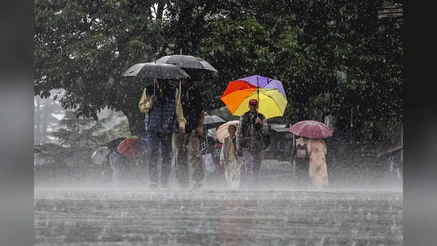16 मार्च को पूरे बिहार में मौसम विभाग का येलो अलर्ट, बारिश और 40-50 KMPH की रफ्तार से चलेगी हवा