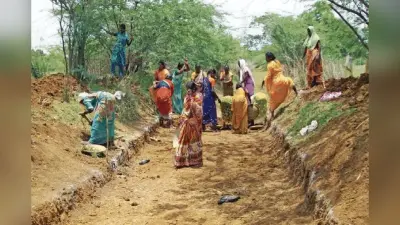 नौ मार्च से झारखंड में मिट्टी की खुदाई बंद, हड़ताल करेंगे मनरेगा कर्मी