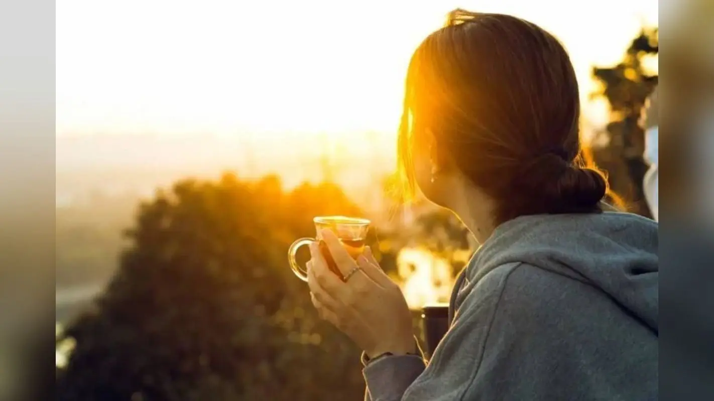सुबह की 10 मिनट धूप से बदल सकता है आपका शरीर और मन, डॉ. हंसा योगेंद्र की खास सलाह