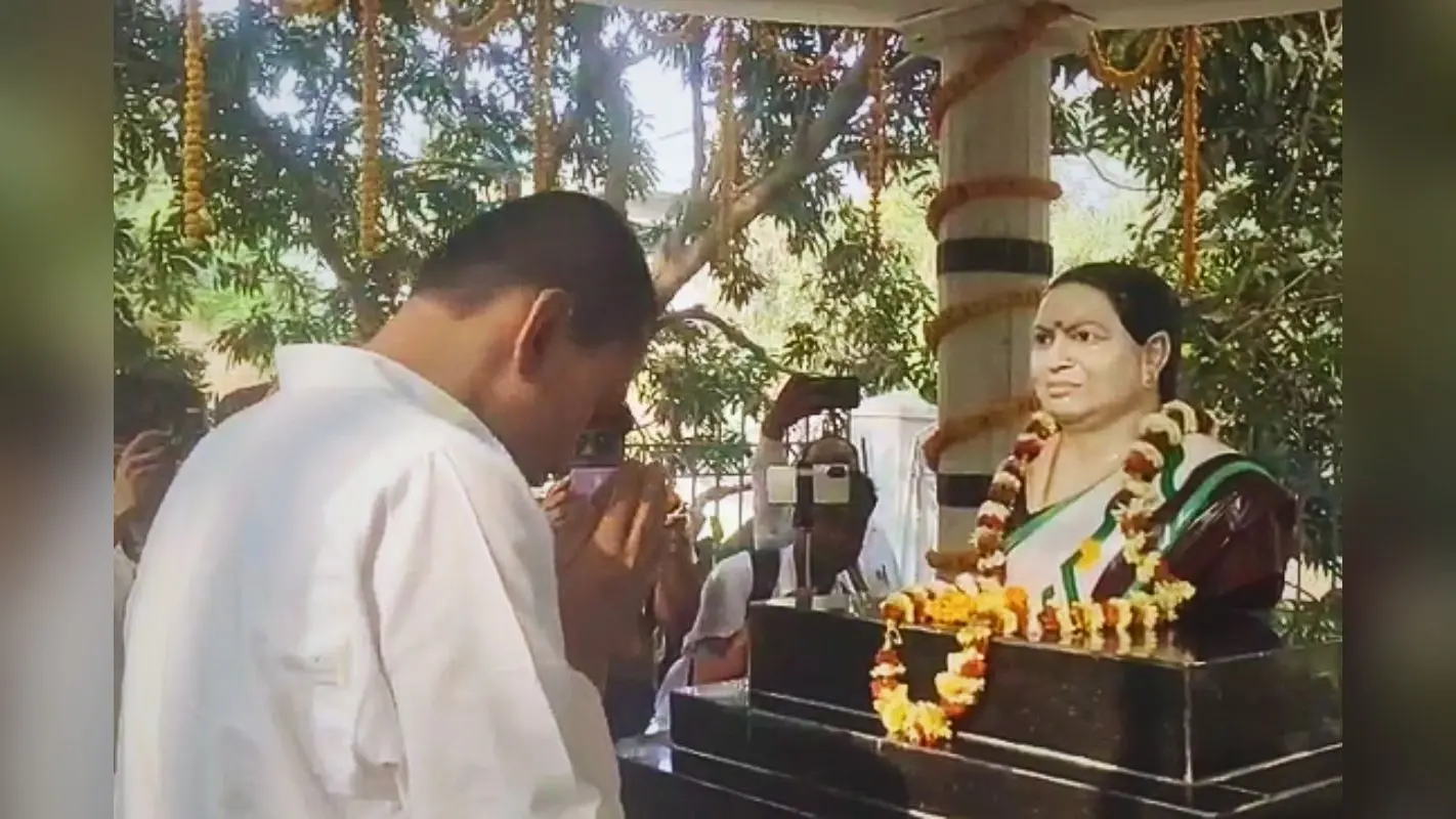 जदयू में शामिल होने के बाद पहली बार अपने गांव पहुंचे निशांत कुमार, समर्थकों ने लगाए ‘भावी सीएम’ के नारे