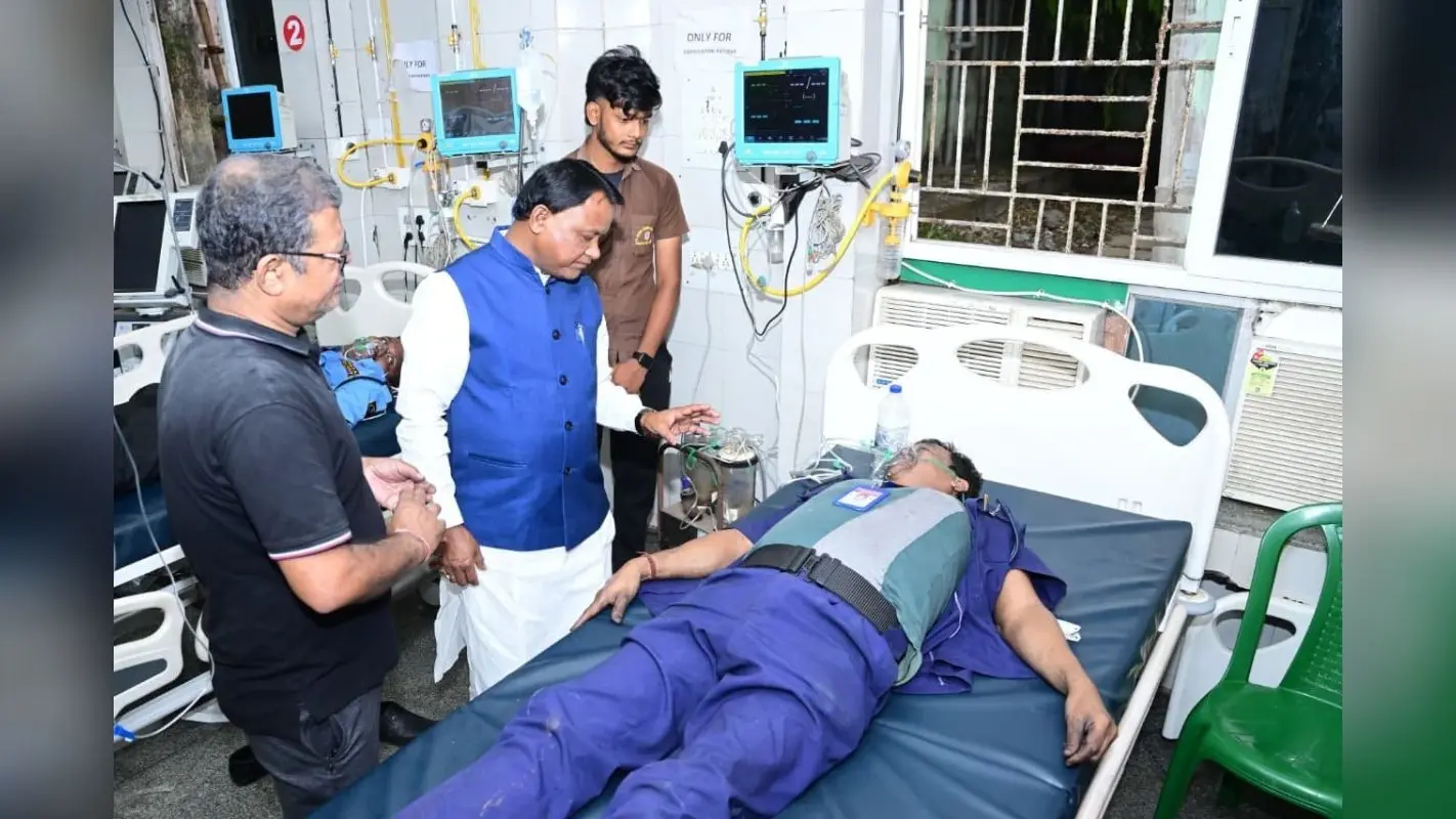 ओडिशा: कटक के SCB मेडिकल कॉलेज के ICU में लगी आग, 10 मरीजों की मौत