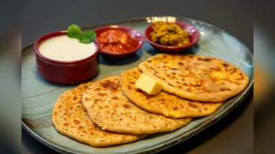 नाश्ते में बनाएं स्टफ्ड पराठा, इन रेसिपी आइडियाज को करें ट्राई