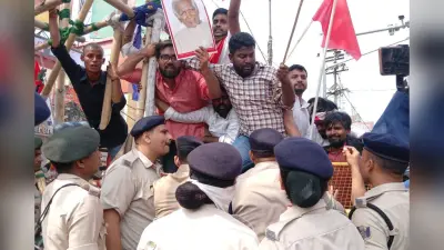 पटना में छात्रों का जोरदार प्रदर्शन: पुलिस के साथ धक्का-मुक्की, UGC रेगुलेशन और 65% आरक्षण की मांग