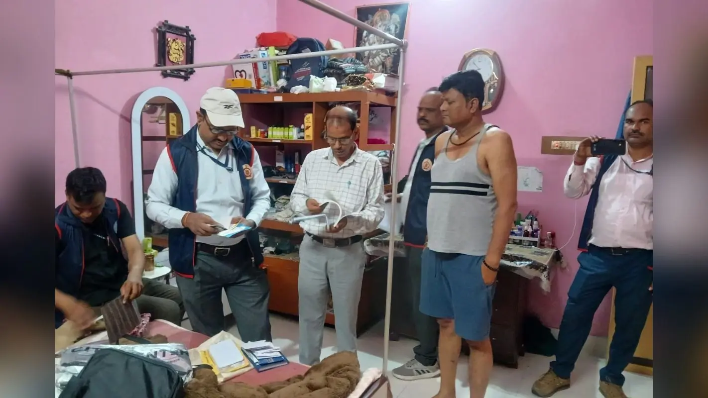 बिहार के 2 लोक सेवकों पर EOU का शिकंजा, 12 अलग-अलग ठिकानों पर छापेमारी