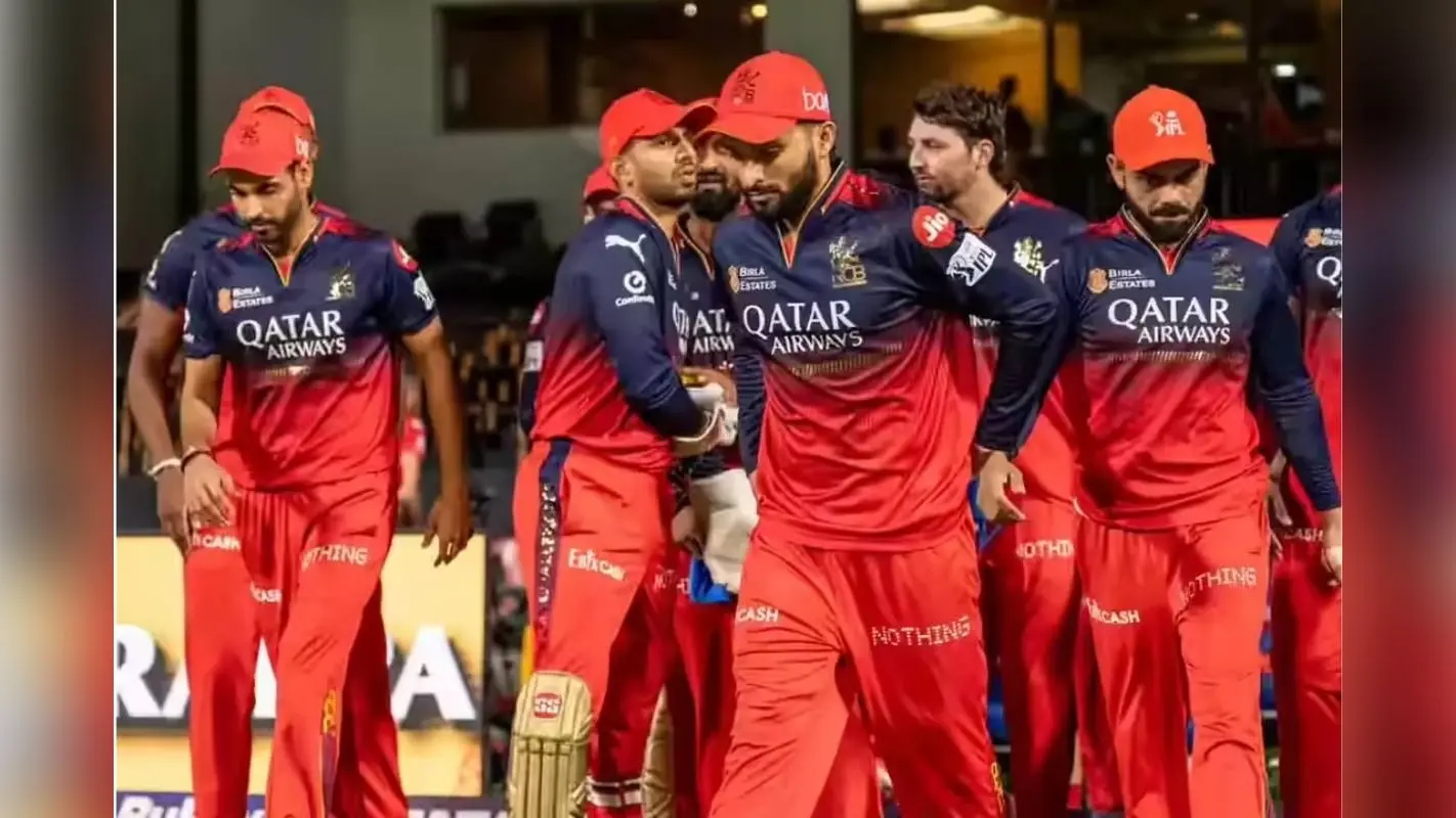 IPL 2026: SRH के खिलाफ मैच में काली पट्टी बांधकर खेलेगी RCB, जानें क्या है वजह