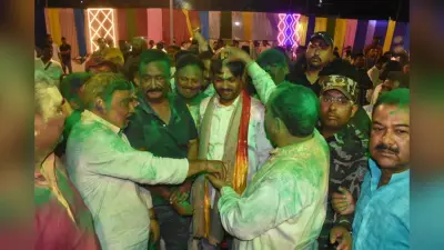 सिंह मेंशन में साढ़े आठ साल बाद हुआ होली मिलन कार्यक्रम, खूब उड़े अबीर-गुलाल