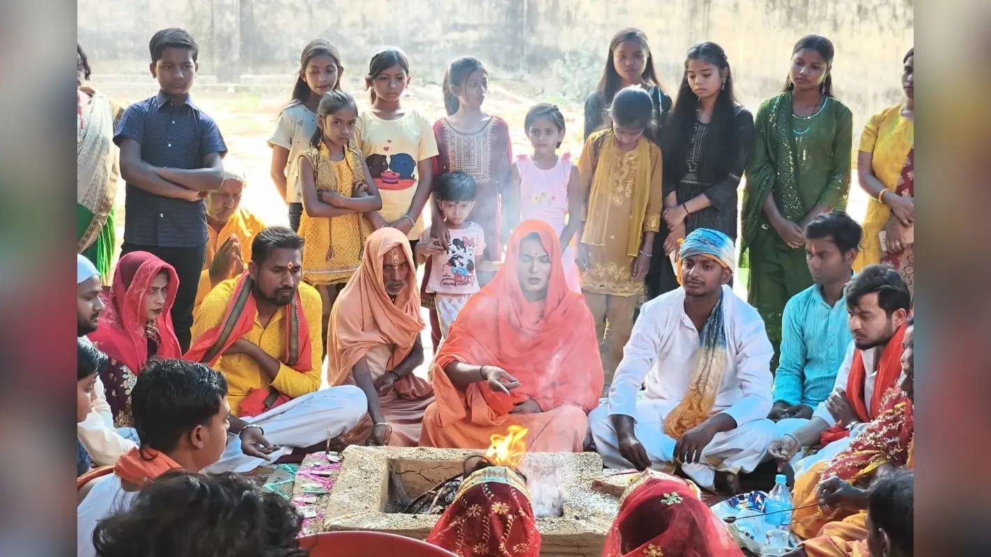 Kharsawan: पूर्णाहुति के साथ श्रीमद् भागवत सप्ताह ज्ञान यज्ञ का समापन, उमड़ी श्रद्धालुओं की भीड़