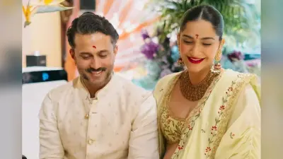 दूसरी बार मां बनीं सोनम कपूर, जानिए बेटा हुआ या बेटी?