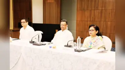 हर दिन जारी हो सप्लीमेंट्री वोटर लिस्ट, नाम काटने के कारण बताये इलेक्शन कमीशन : टीएमसी