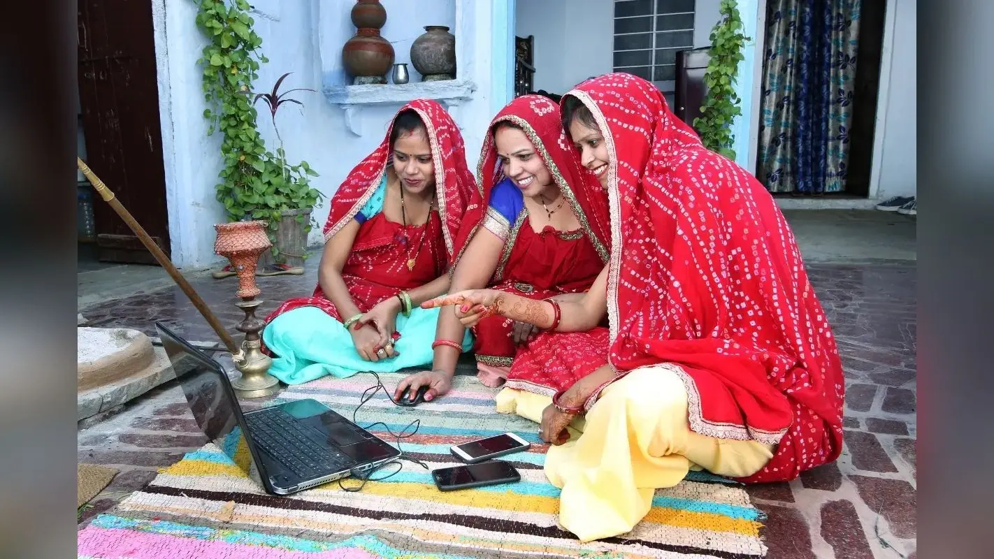 क्या है बीसी सखी योजना और कैसे घर बैठे हो रही है इसमें बंपर कमाई