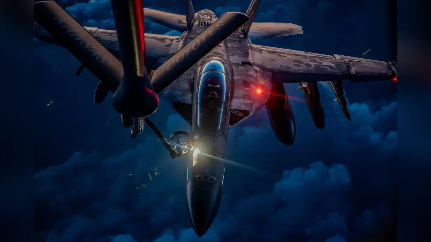 हवा में रिफ्यूलिंग कर रहा US सैन्य विमान इराक में क्रैश, CENTCOM ने बताया- कैसे हुई दुर्घटना