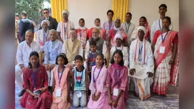 उपराष्ट्रपति ने उलिहातू में बिरसा मुंडा के वंशजों से की मुलाकात, आईआईएम रांची के दीक्षांत समारोह में होंगे शामिल