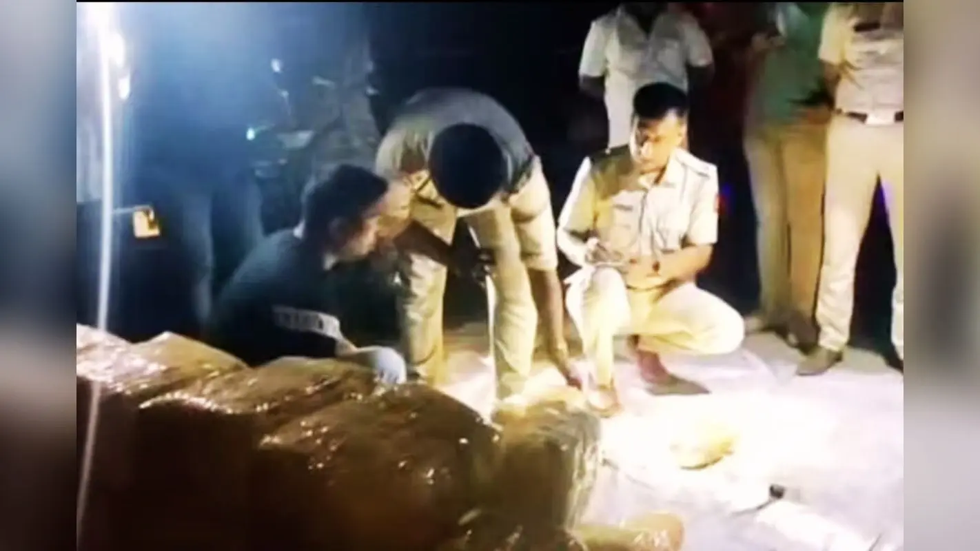 बंगाल चुनाव से पहले फांसीतला में नाका चेकिंग, ट्रक से एक क्विंटल गांजा जब्त, 2 गिरफ्तार
