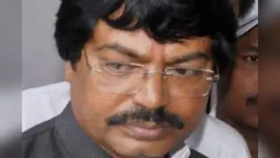 Hazaribagh: केरेडारी में पूर्व मंत्री योगेंद्र साव का आवास बुलडोजर से ध्वस्त, सरकार पर बरसे ‘नेताजी’